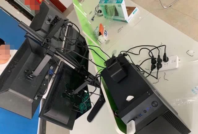 电脑主机显示器全套组装,多屏炒股显示器组装