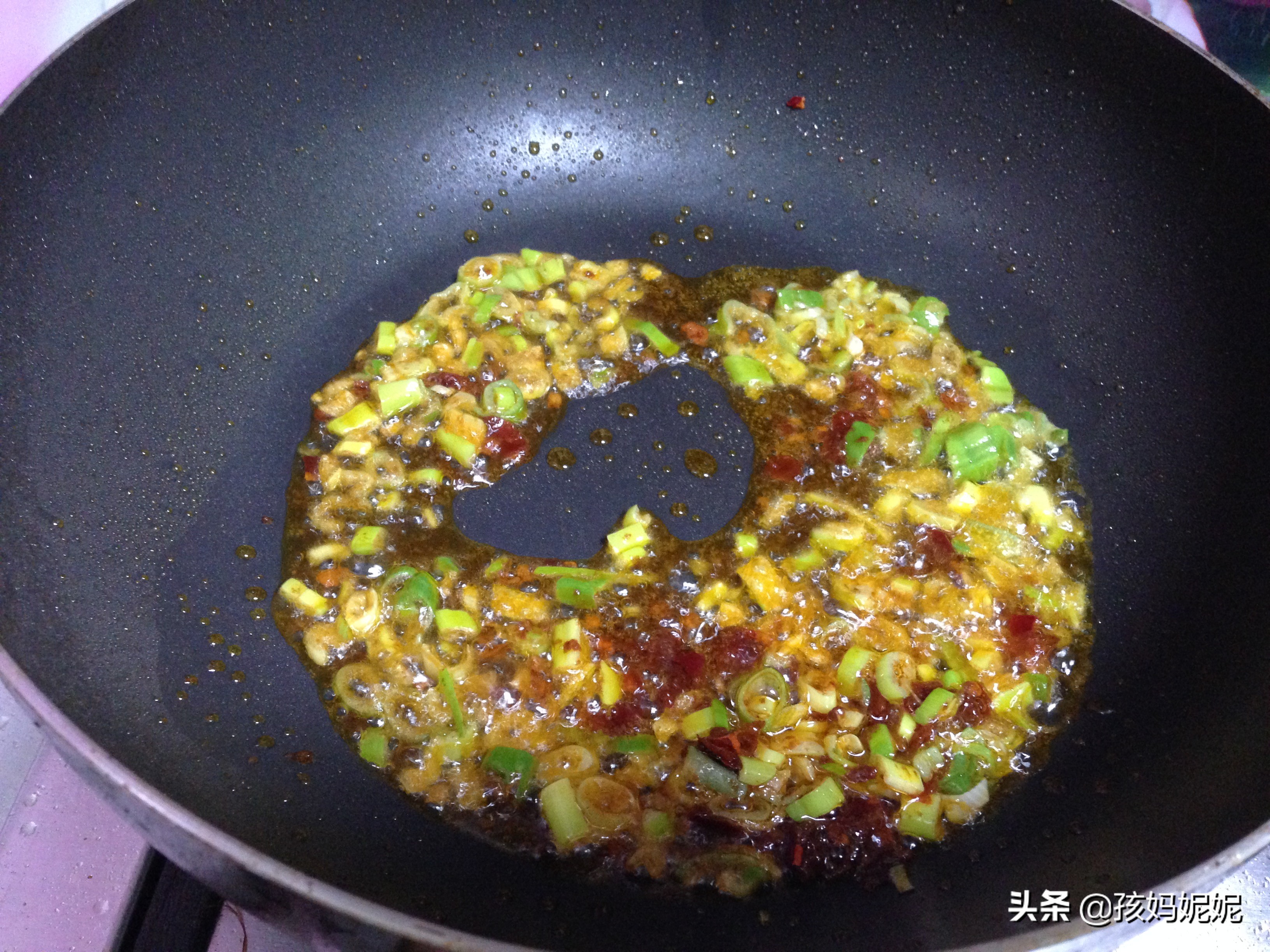 炸酱面的正确做法教程,炸酱面要什么酱