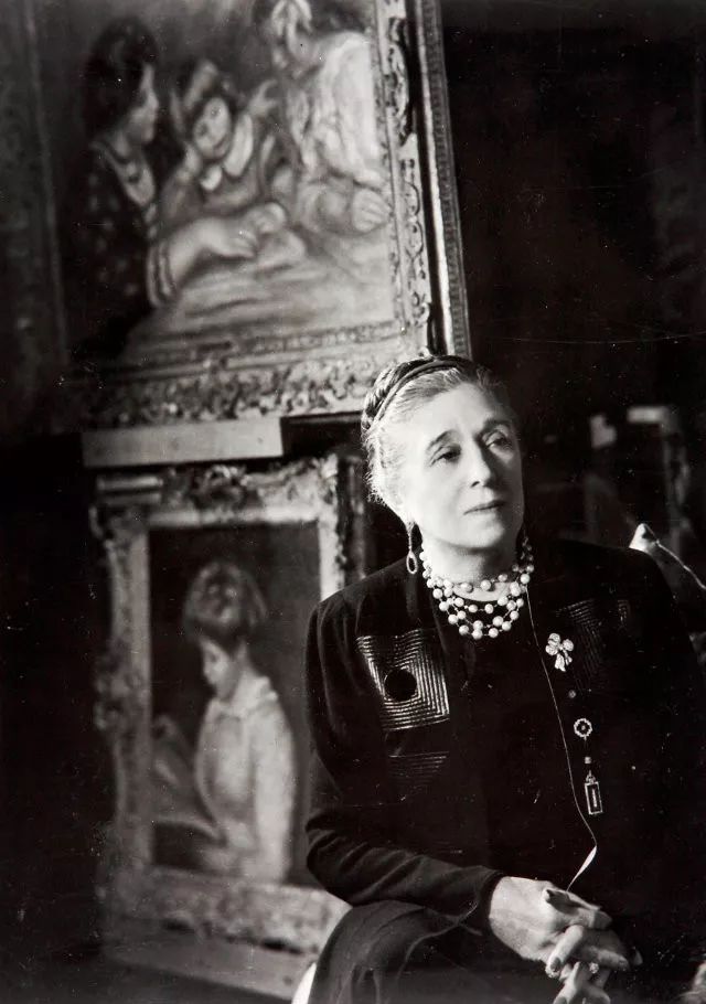 历史上第一位时装设计师,著名时装设计师及作品