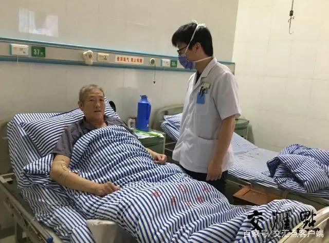 定向本科乡村医生工资待遇,农村卫生专项人才毕业后工资多少