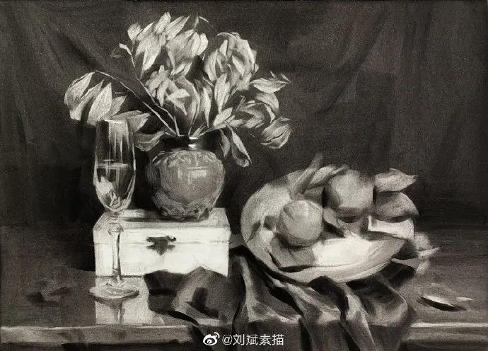 刘斌素描技法用的绘画材料,刘斌素描用的什么笔