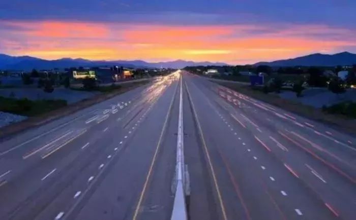 贵州人注意！车上没安装这个东西的，以后将不能享受高速公路通行费减免优惠政策！