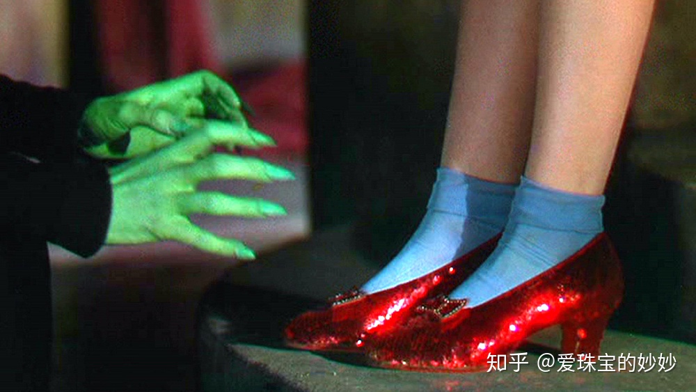 施华洛世奇花漾魔力寓意 (施华洛世奇的花样魔力)