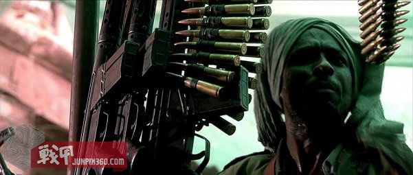 美国黑鹰战机坠落视频,十部顶级战争大片黑鹰坠落