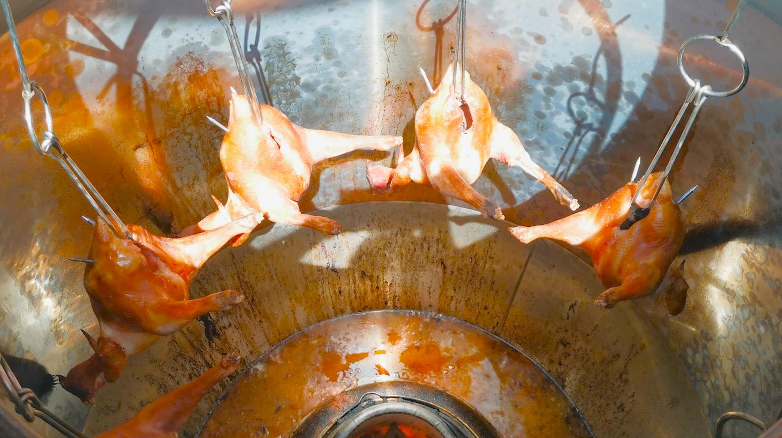 这才是真正的烤鸡做法简单还入味,烤鸡皮怎么红亮