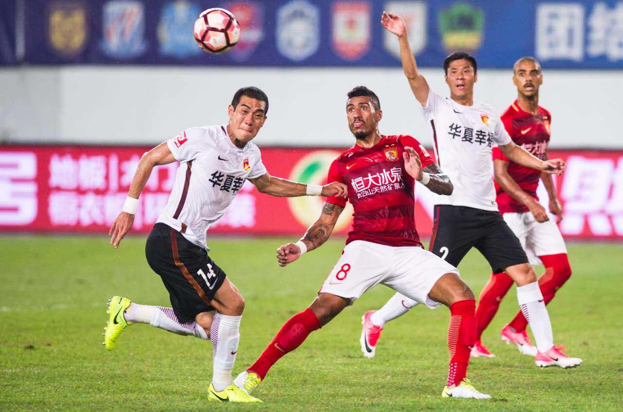 为什么现在足球比赛能换5个人,足球比赛换几人