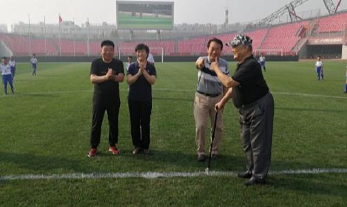 足球市长杯廊坊,青岛追风少年和廊坊足球比赛