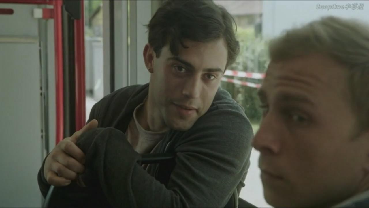 同性恋球员，他们是在足球世界中挣扎的“异类”