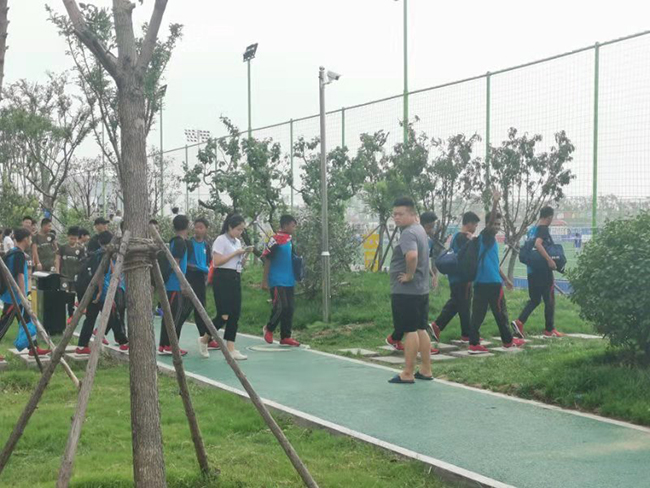 步行15分钟找到足球场，青岛“城阳模式”为城市足球发展树标杆