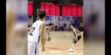 2米05中锋投三分,2米控卫技巧