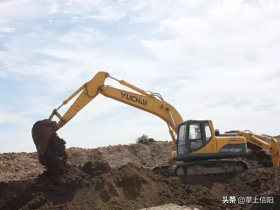 黄河滩挖机陷车事故,汝州挖机压死人事件