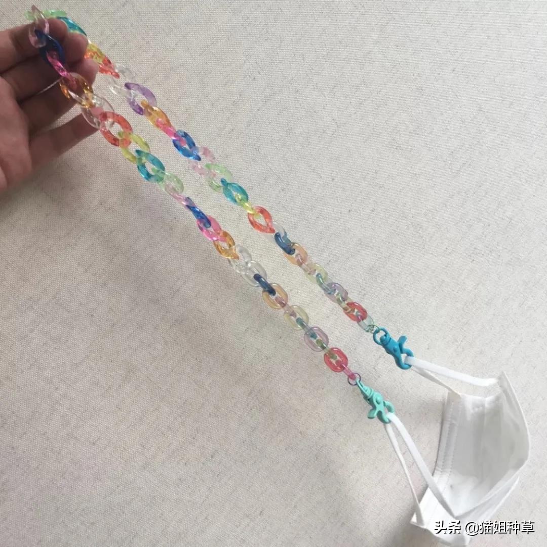 今年秋冬小配饰流行,今年流行款配饰