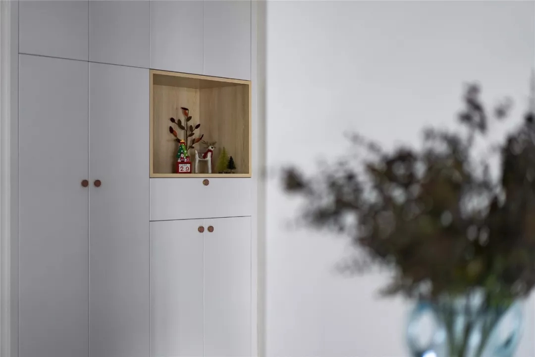 设计师-何海超/简单的特色、低调的奢华、憧憬美好的未来