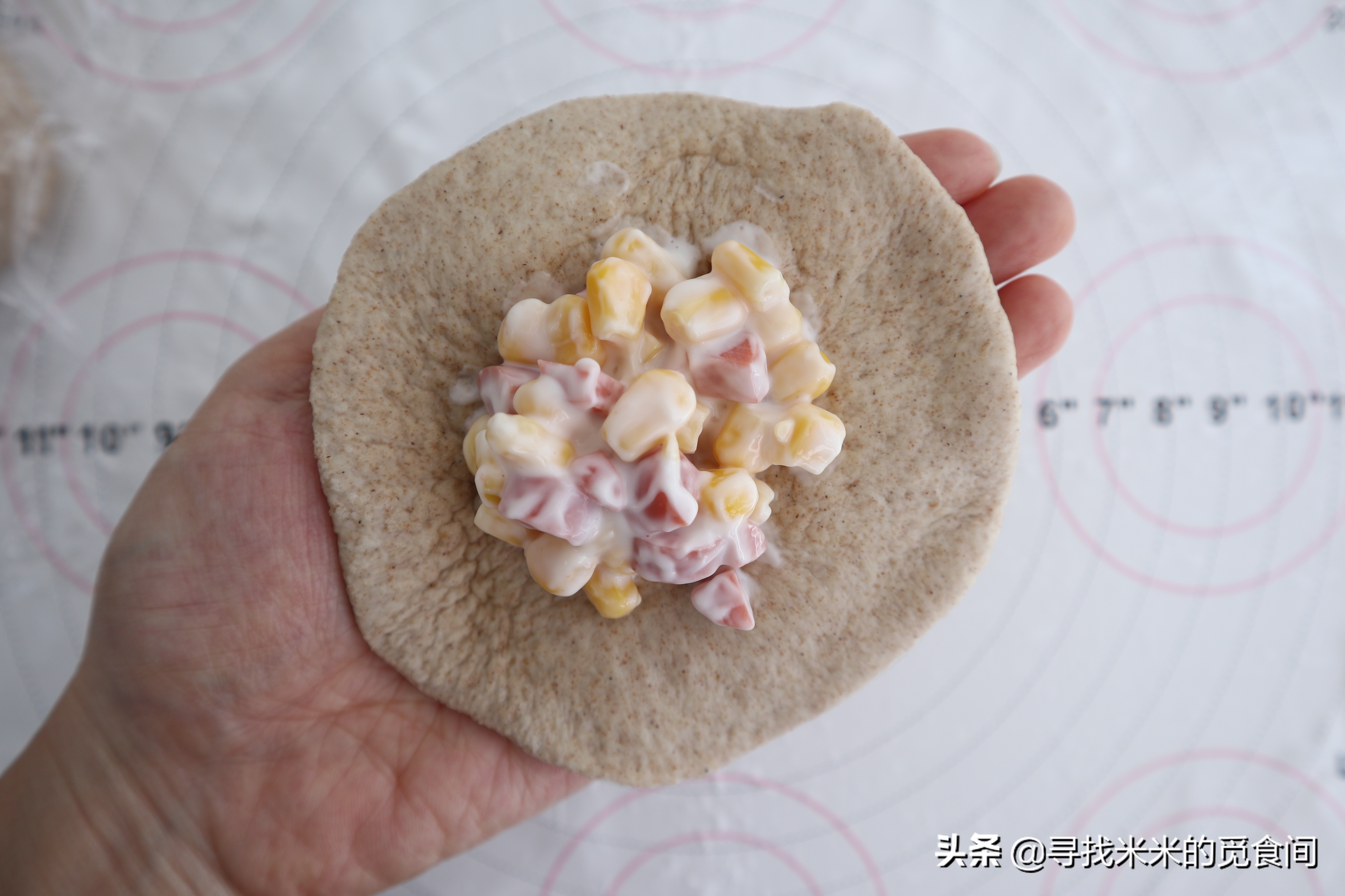 快手菜手撕面包的做法 (一次性发酵全麦小餐包怎么做)