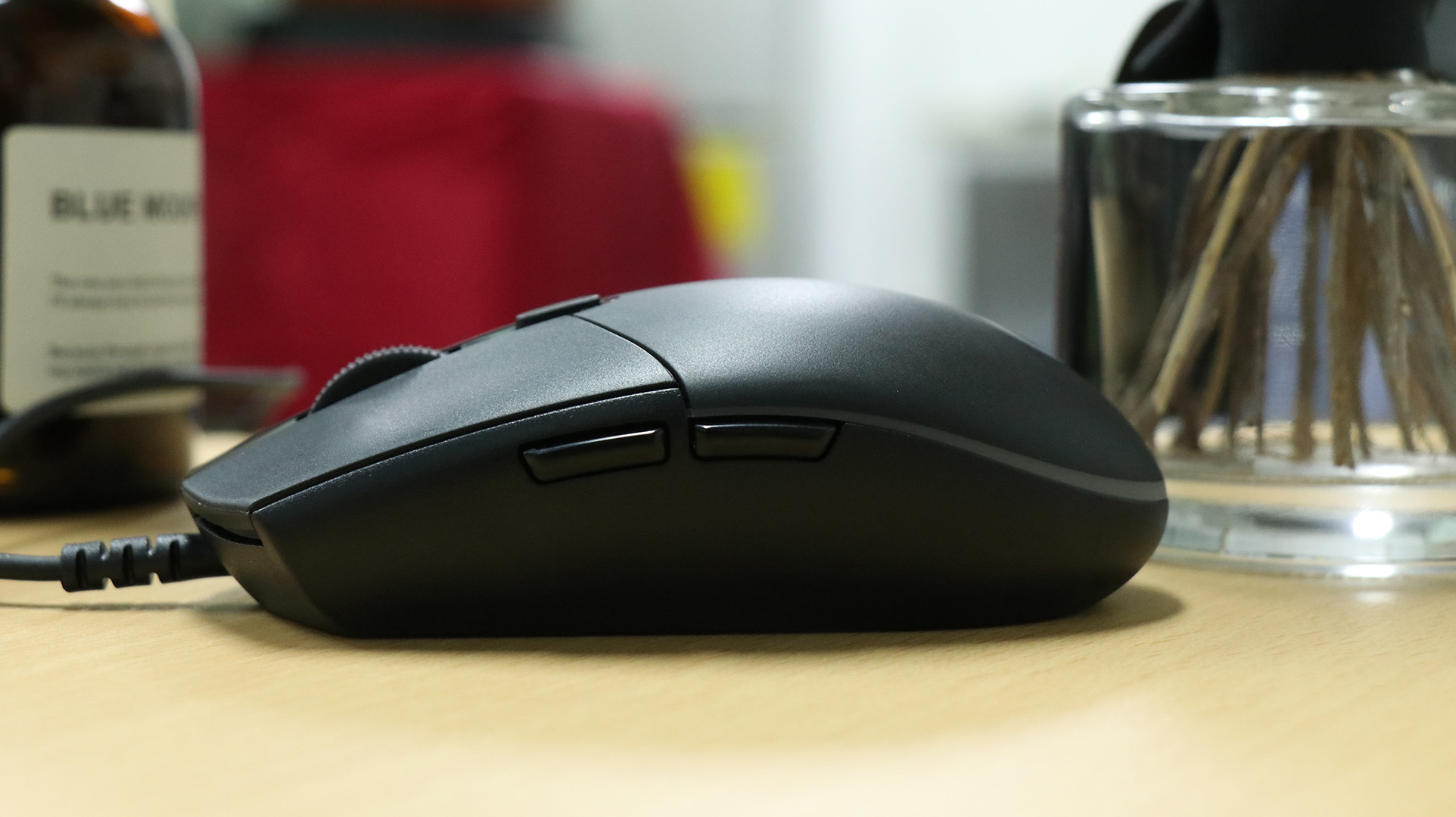 罗技g102二代跟小米游戏鼠标对比,罗技g102prodigy游戏鼠标