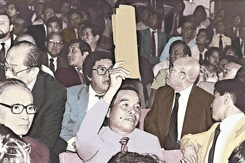 香港最吉利的车牌之一，谢贤的婚车曾用过，鲁豫夸这牌照豪横