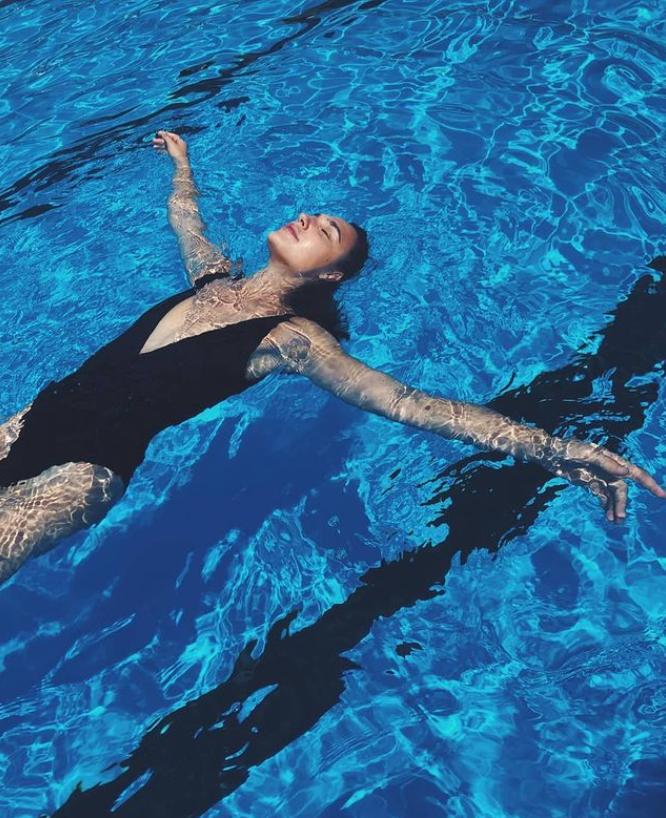 神力女超人曝光,盖尔加朵健身