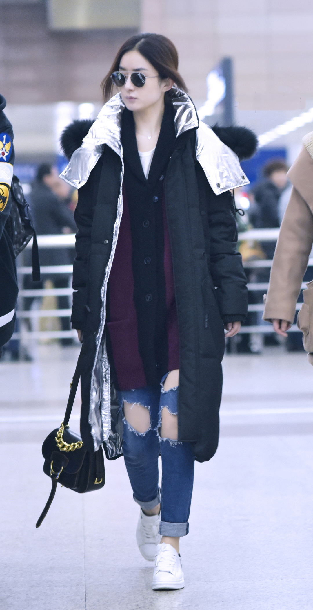 杨紫宋轶,宋轶羽绒服粉色