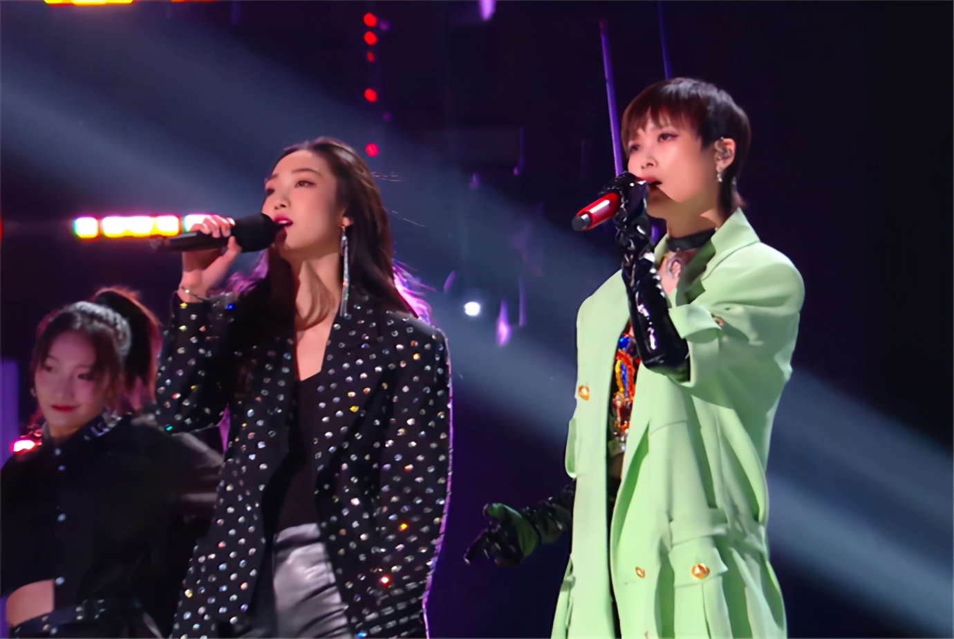 单依纯好声音哪一期出来的,单依纯总决赛歌曲夺冠视频