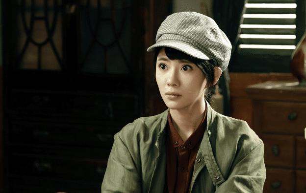 爱情公寓里的诺澜是不是整容了,爱情公寓诺澜认出曾小贤