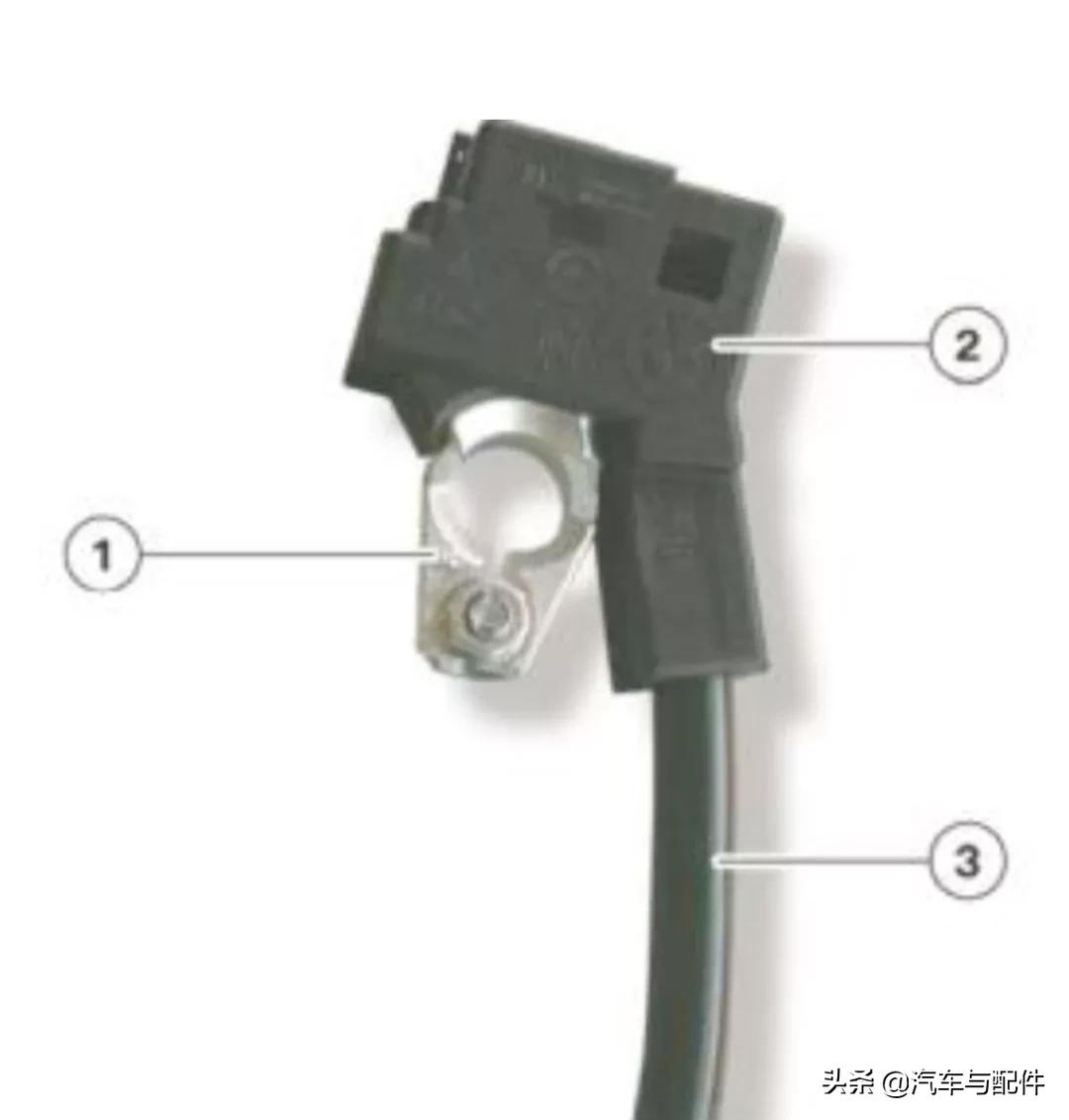 各种车型更换电瓶注意事项,汽修店换电瓶是以旧换新的吗
