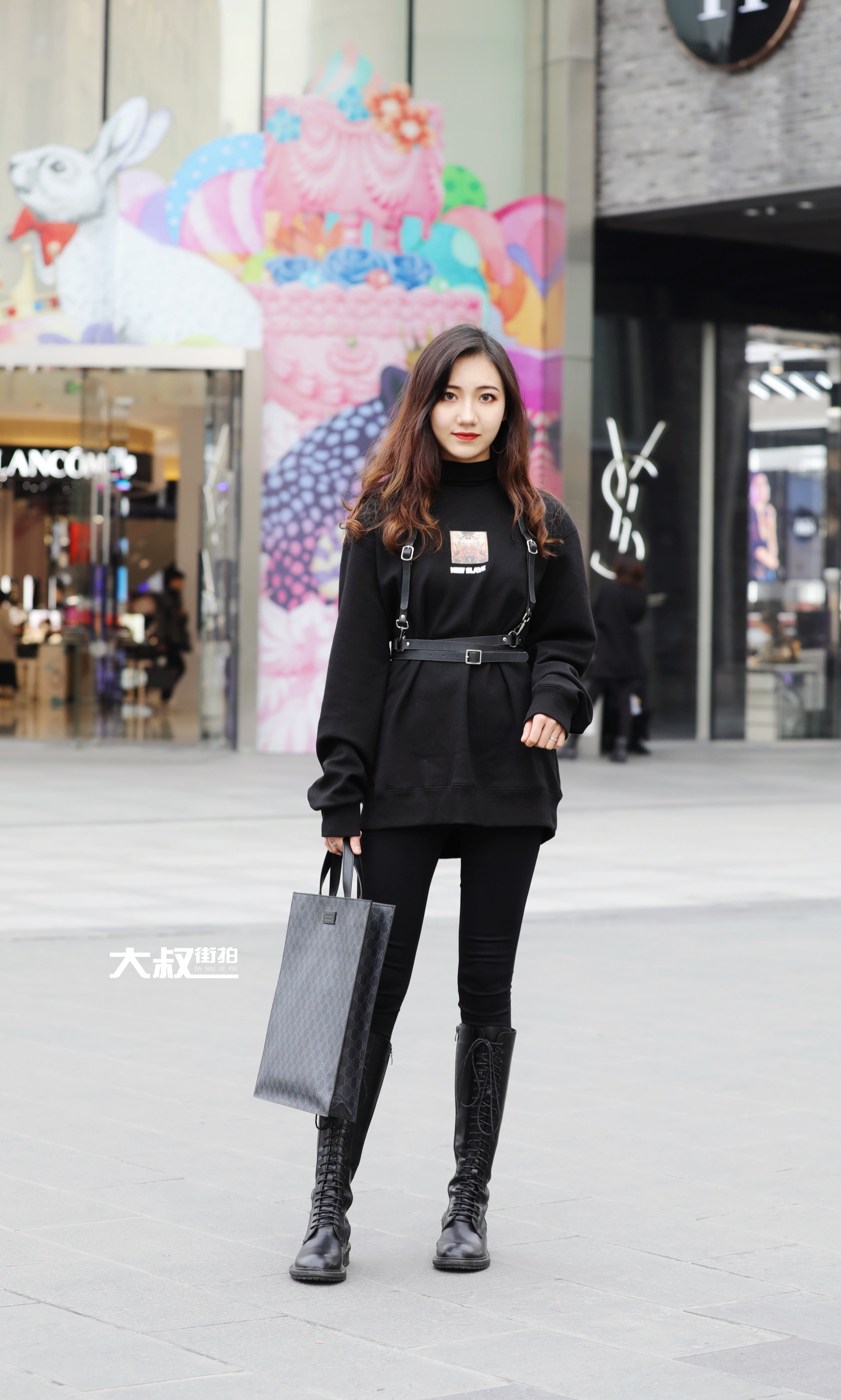 大叔时尚过膝靴,大叔穿黑色高筒雨靴时尚