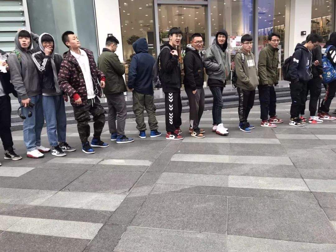 匡威鞋aj,匡威摇号鞋价格