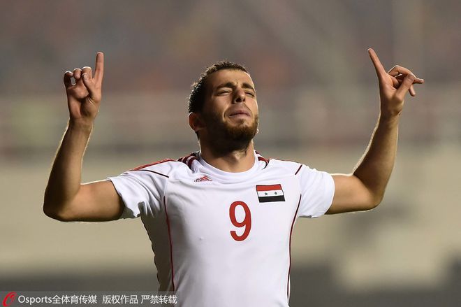 14亿人暴怒的比赛！国足绝望19秒：散步、看戏、中场任人*躏蹂**