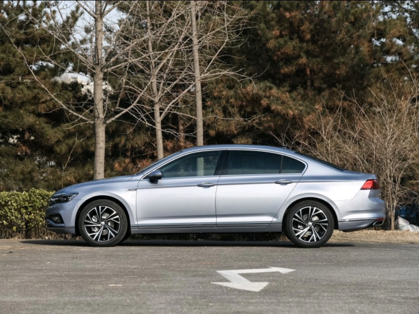 迈腾怎么不开空调吹自然风,迈腾怎么不启车听歌