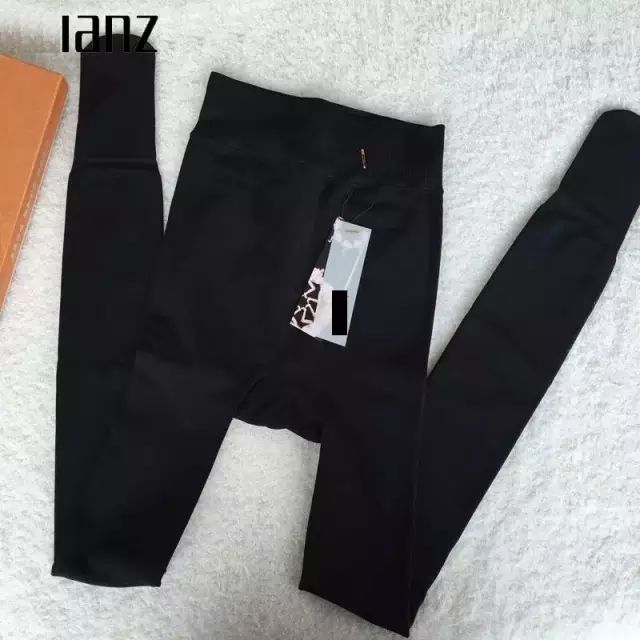 连裤袜子怎么穿好看,连裤袜怎么穿才不勒脚