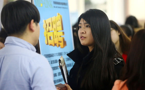 做淘宝美工一个月能赚多少,新手淘宝美工工作好找吗