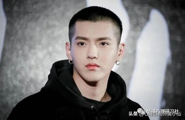 如果舔狗、海王、白莲花，绿茶婊在同一个群…趣味好文，收藏阅读