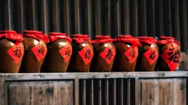 喝酒都有独门技术,喝酒的技巧不吐