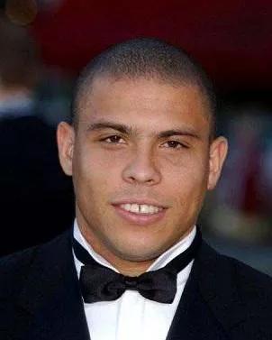 传奇巨星罗纳尔多2011,传奇巨星罗纳尔多什么时候出