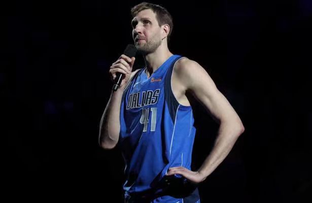 接触篮球最晚的五大球星：德克两度转行，大帝15岁接触篮球