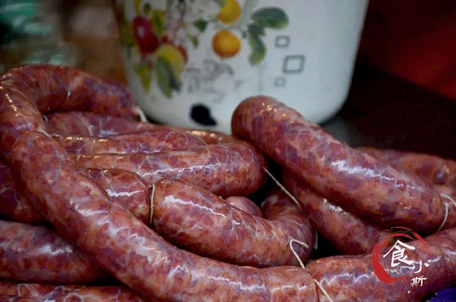 做香肠的肉洗还是不洗好吃,灌香肠怎么不会散