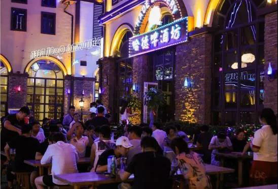 金沙滩啤酒城常态化运营，打造永不落幕的啤酒节