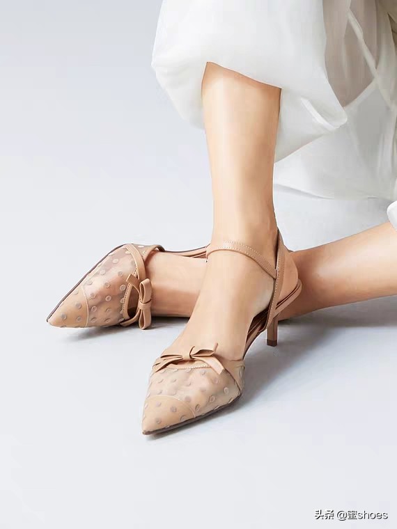 百丽女鞋高端款,百丽受欢迎的女鞋款式有哪些