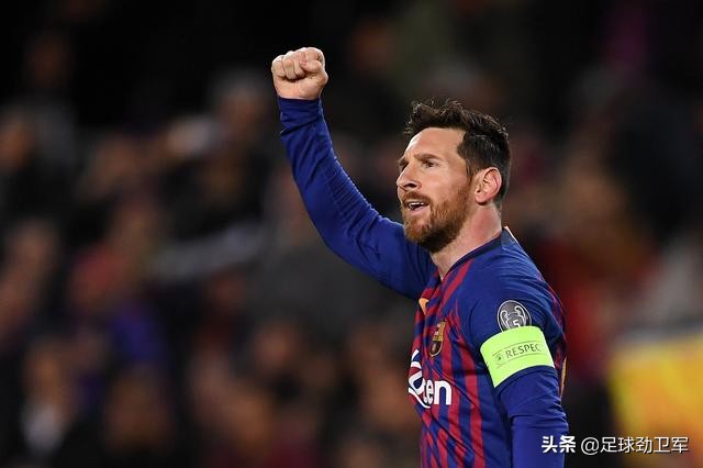 足球是踢硬的还是踢软的,足球是踢的还是打的二年级上册