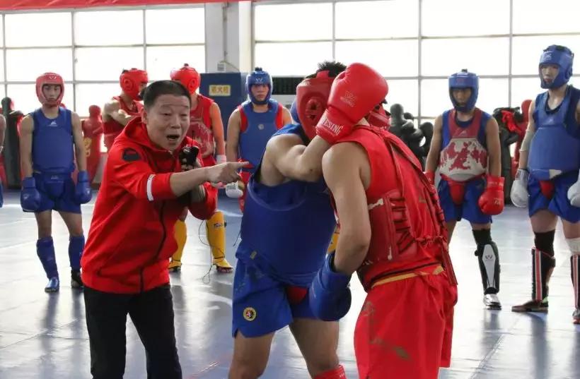 全国武术散打教练员培训班西安开班