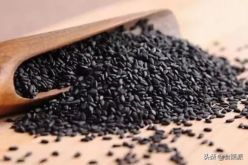 黑芝麻丸对雄激素脱发有帮助吗,吃黑芝麻丸不对症或致更严重脱发