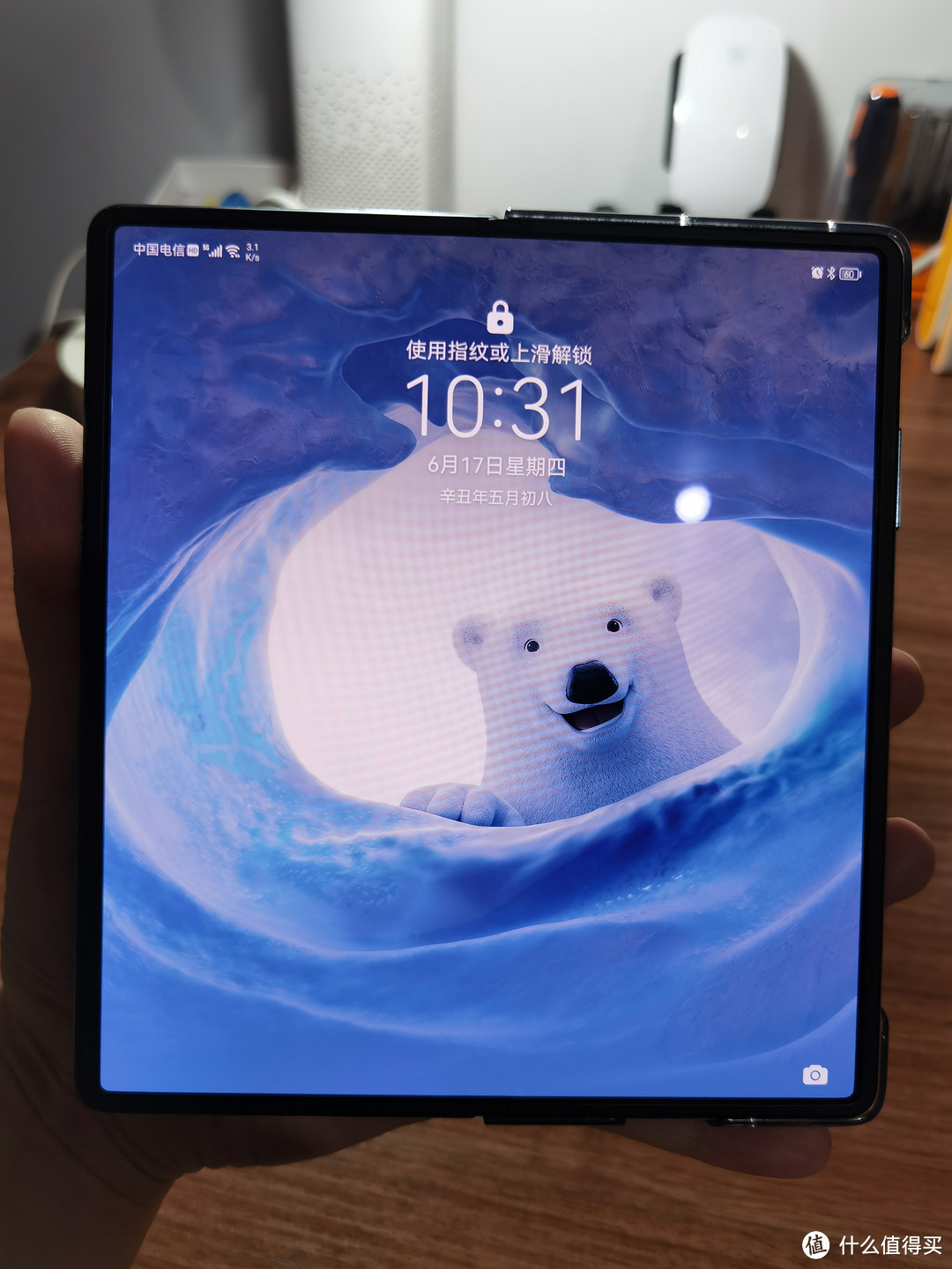 三星fold2对比华为matex2屏幕,华为matex2和三星fold2什么区别