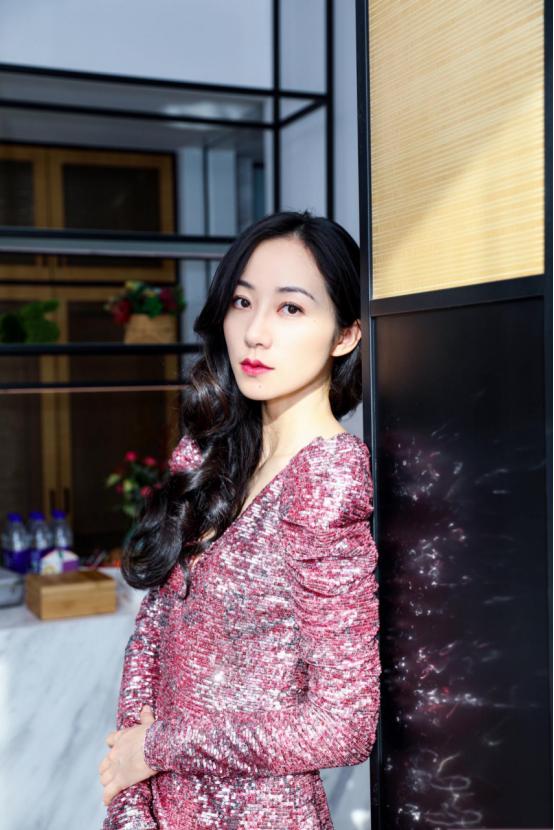 韩雪格子大衣配阔脚裤,韩雪穿格子裤照片