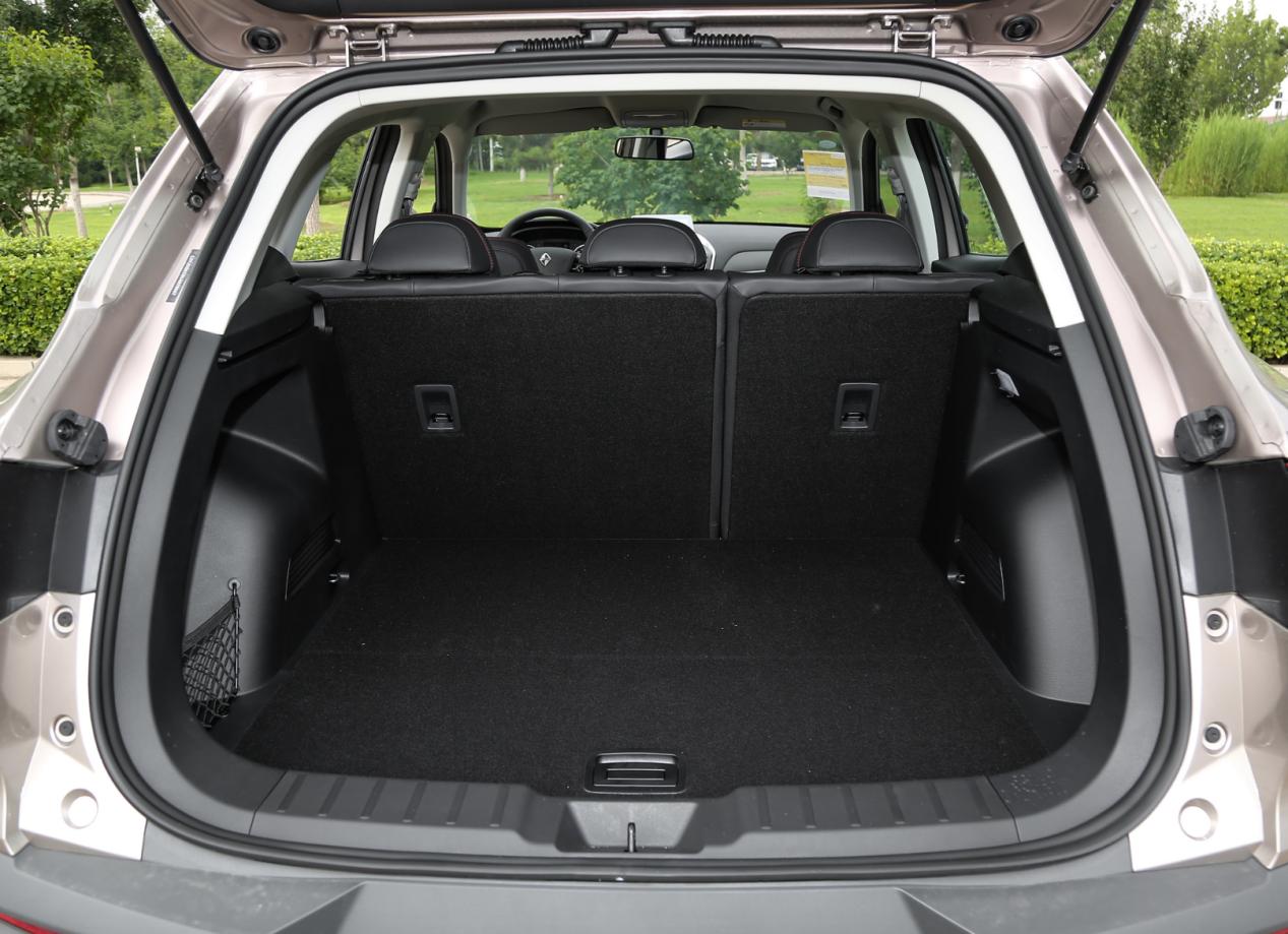 人生第一次体验汽车,人生第一辆车心得