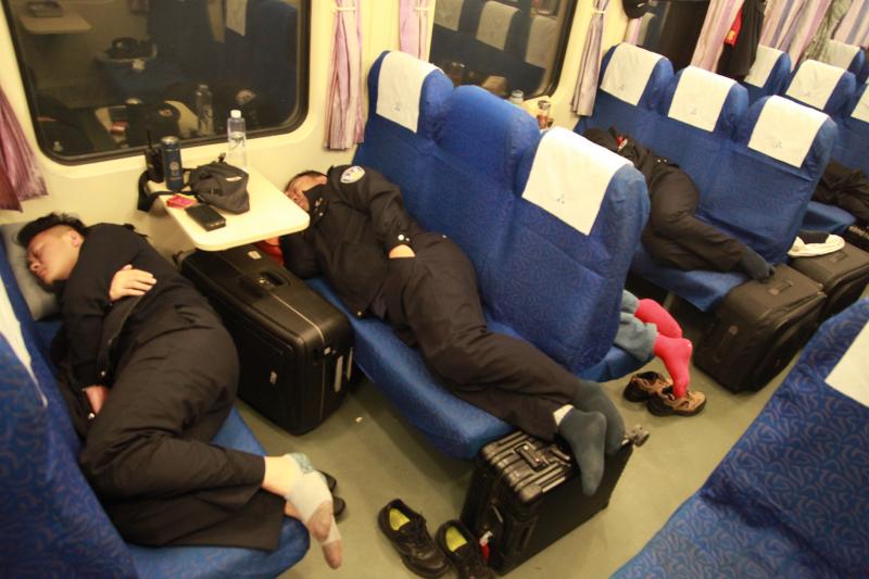 “千里送归路”京城流动监狱23年遣送零事故