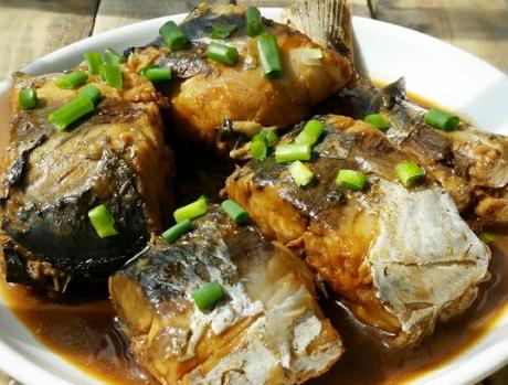 炖鱼时不要过油,怎样炖鱼能使鱼肉更鲜嫩