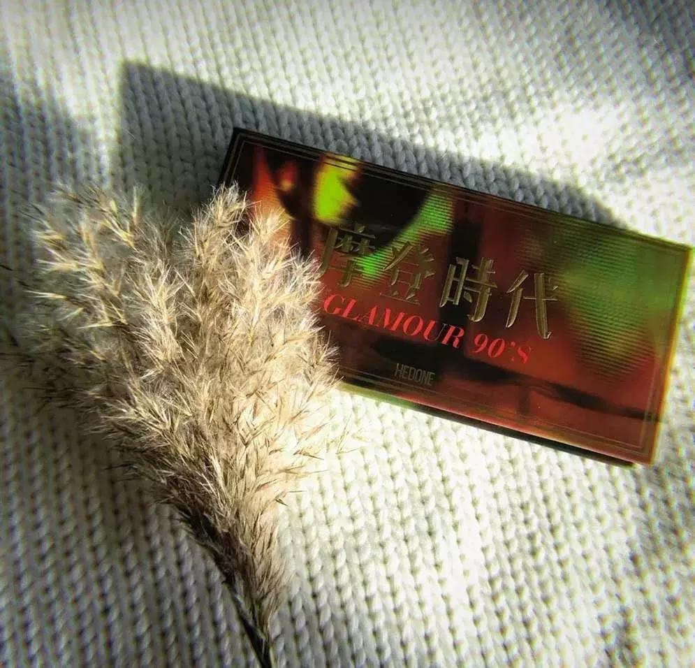 完美日记眼影盘哪个最值得买新手,被完美日记看中