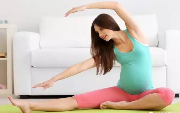 坐骨神经疼严重到无法站立行走,坐骨神经痛的症状的最好治疗方法