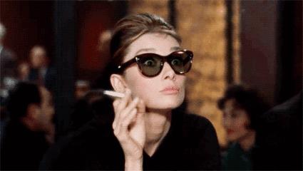 鹅蛋脸嘴大适合发型,脸大女孩戴八角帽子的发型