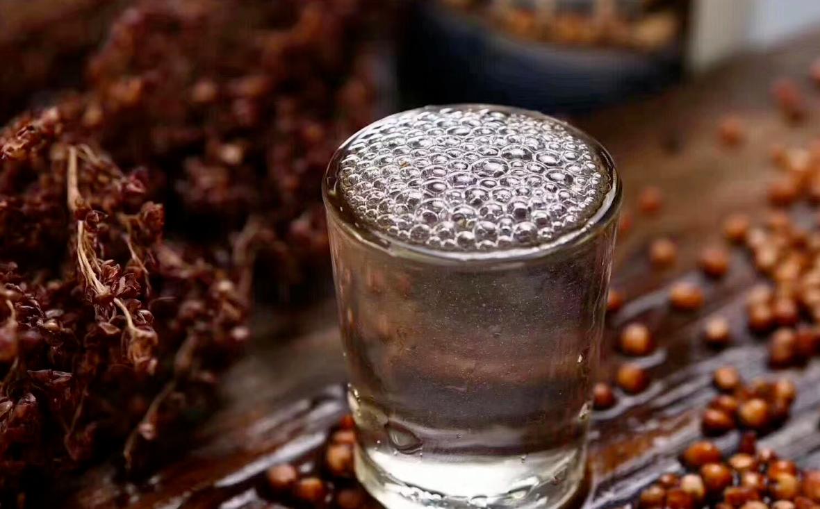 同为烈性酒为何伏特加出口全球,为什么伏特加和威士忌那么便宜